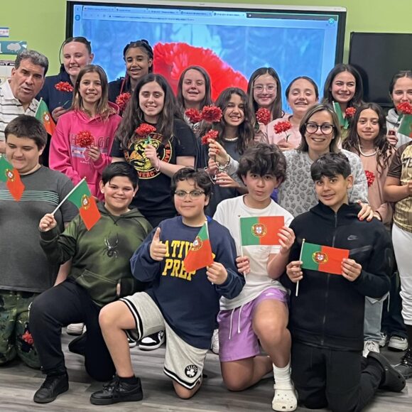 Portuguese as a Second Language (Pre-K to Grade 9) Portuguese as a Second Language (Pre-K to Grade 9)